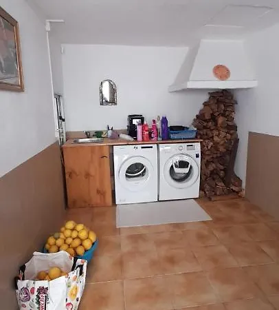 Poolemonhouse *
