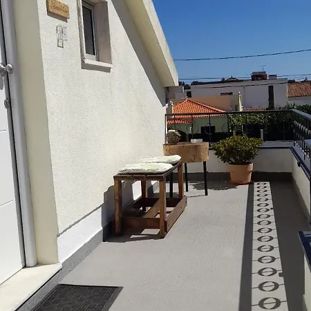 Apartman Poolemonhouse *