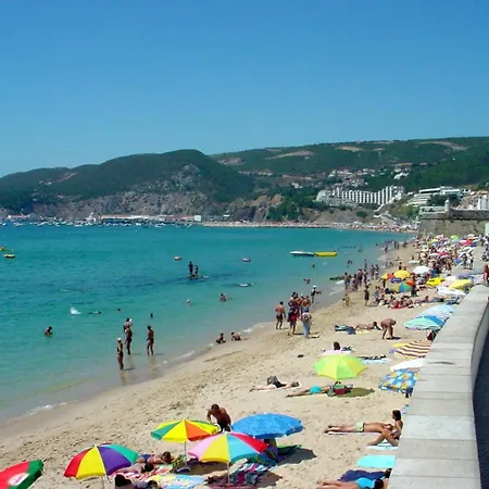 Daire Poolemonhouse Fernao Ferro