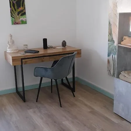 Poolemonhouse * Fernao Ferro