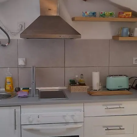 Poolemonhouse