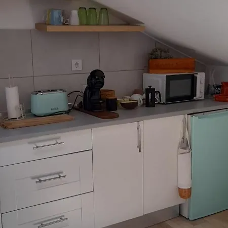 Poolemonhouse * Фернан-Ферру