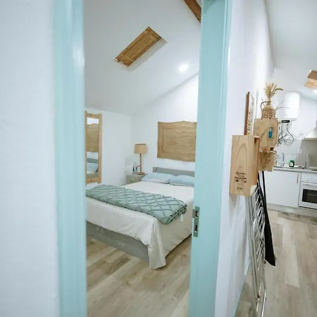 Apartment Poolemonhouse *