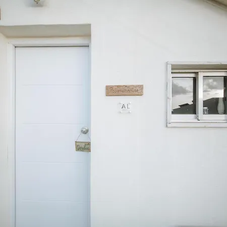 Poolemonhouse Fernao Ferro