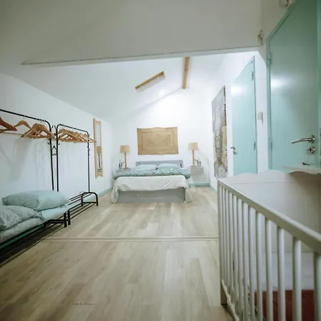 Poolemonhouse * Fernao Ferro