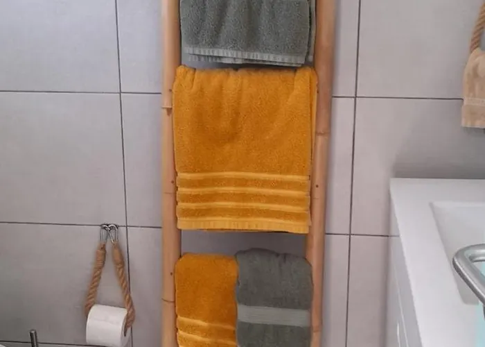 Apartment Poolemonhouse