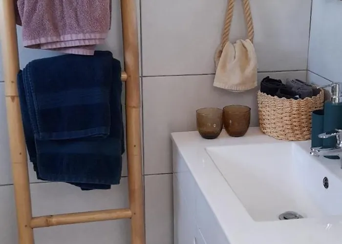 Poolemonhouse Apartment *