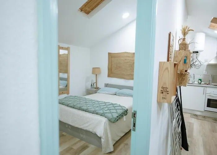 Apartment Poolemonhouse *